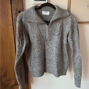 Old Navy Sweater - Medium